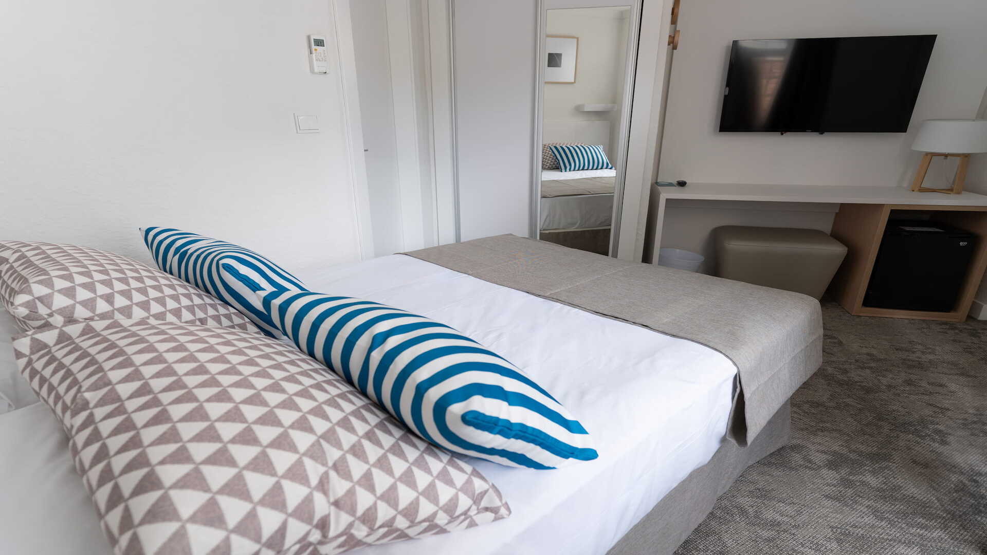 Single Room Single Room